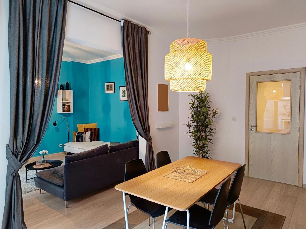 Newly Refurbished Apartment In The City Center Sofya Dış mekan fotoğraf
