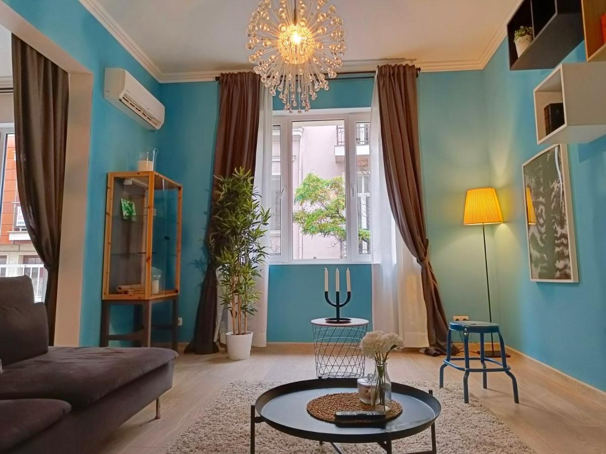 Newly Refurbished Apartment In The City Center Sofya Dış mekan fotoğraf