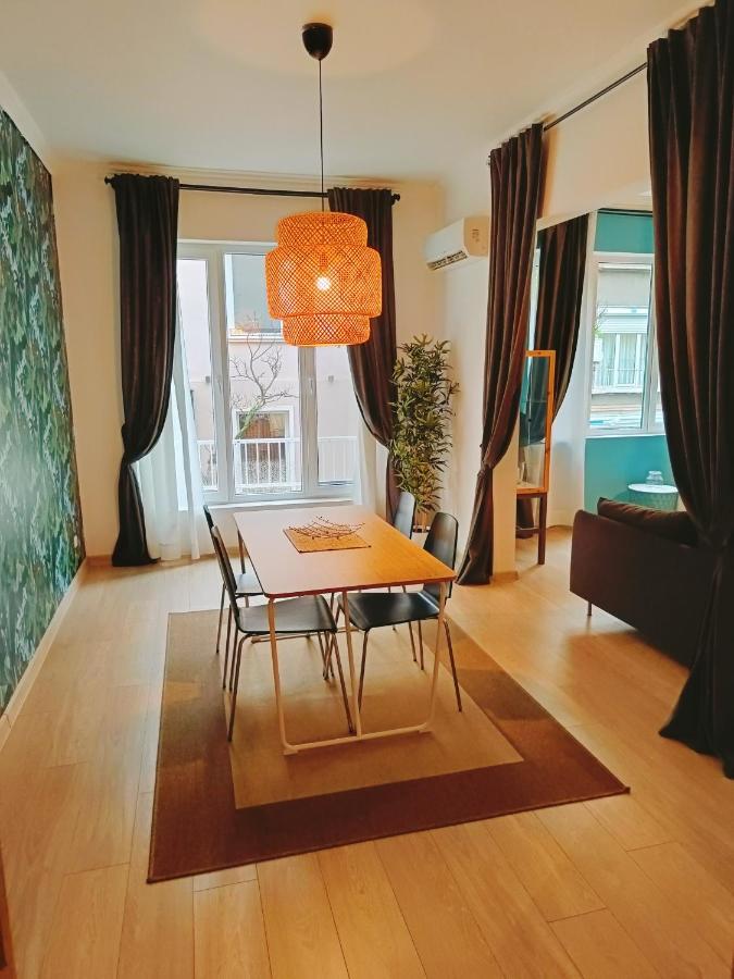 Newly Refurbished Apartment In The City Center Sofya Dış mekan fotoğraf