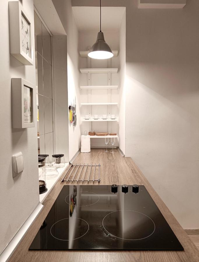 Newly Refurbished Apartment In The City Center Sofya Dış mekan fotoğraf